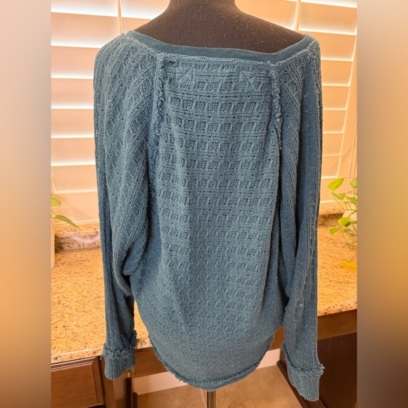 We The Free by Free People Teal Textured Knit Sweater – Size Small - Picture 2 of 6